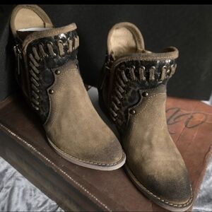 Circle G Ankle Boot Western Style Studded Round Toe BRAND NEW IN BOX